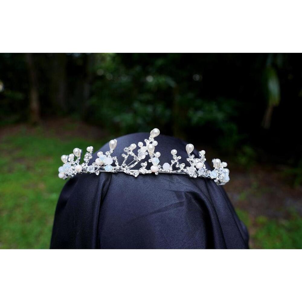 Dainty Pearl Tiara Bridal Crown Birthday Wedding Gift Diadem Silver blue beads